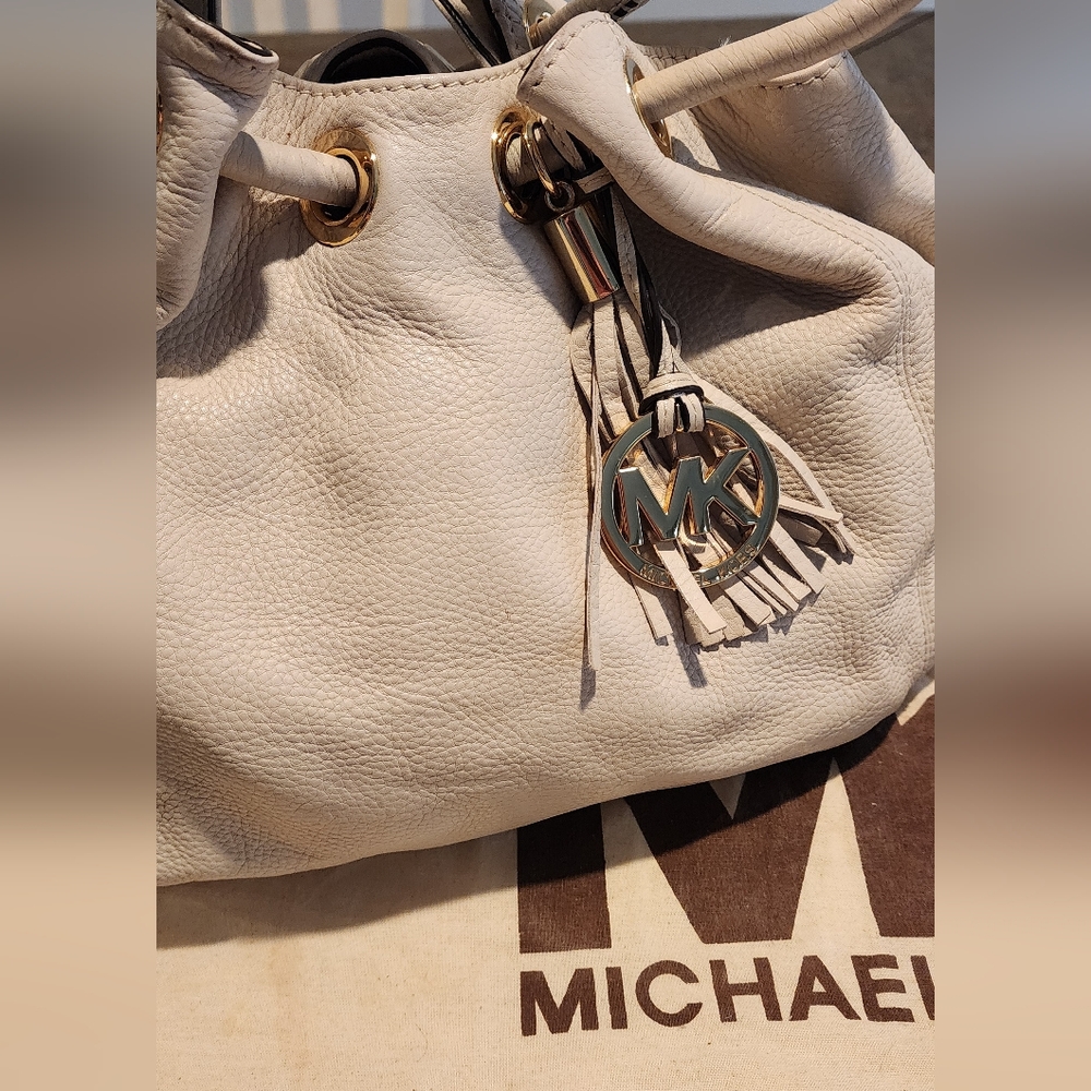 Slouchy Cream Michael Kors Bag